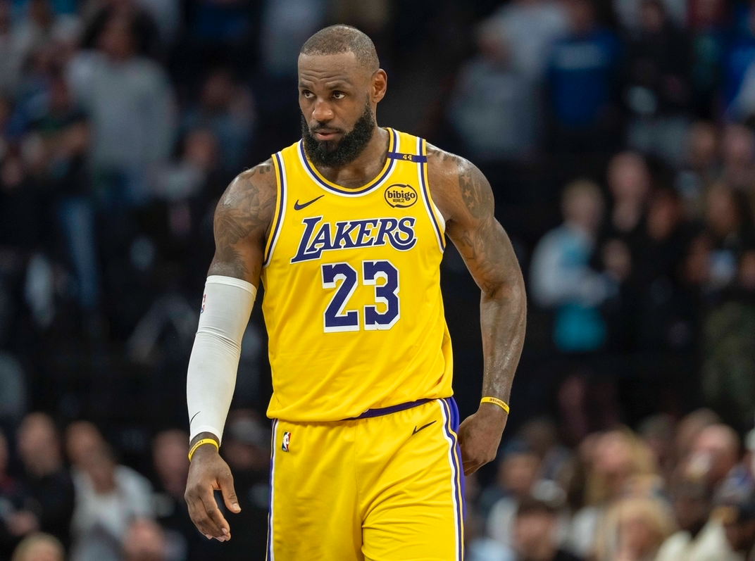 168彩票开奖网_APP下载_彩票查询_彩票走势图_福彩3D_体彩开奖查询_双色球历史查询-詹姆斯41岁后场均24.2分7.2篮板7助攻！历史独一档！